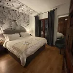 Cason De Lopez Apartment