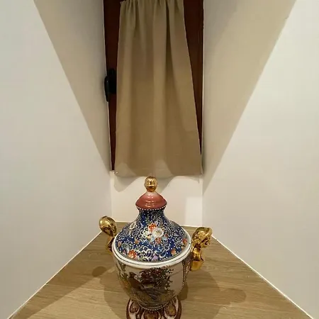 Cason De Lopez Daire *